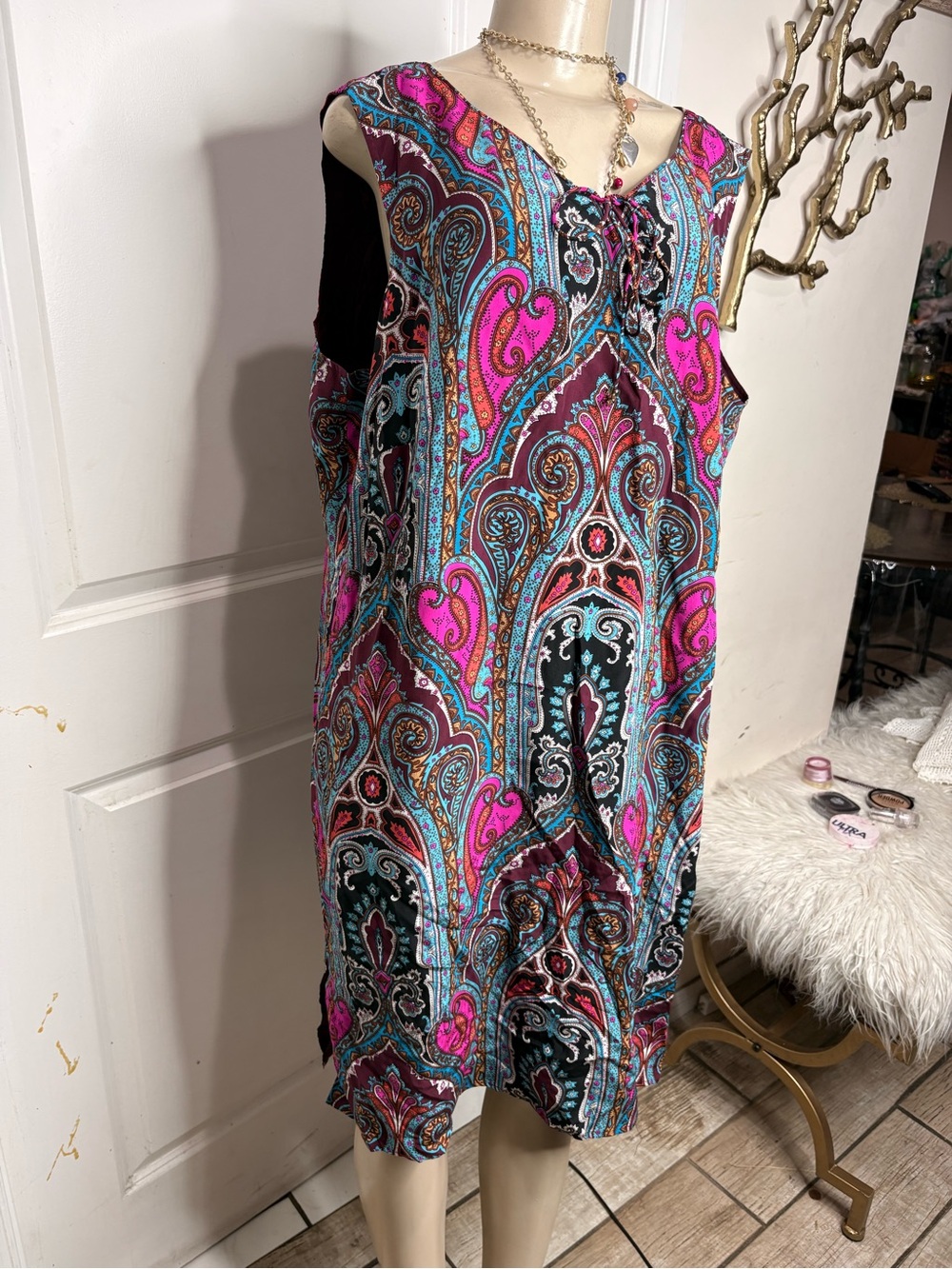 Diane Von Furstenberg silk assets Pink & Teal Paisley Silk dress 1 X